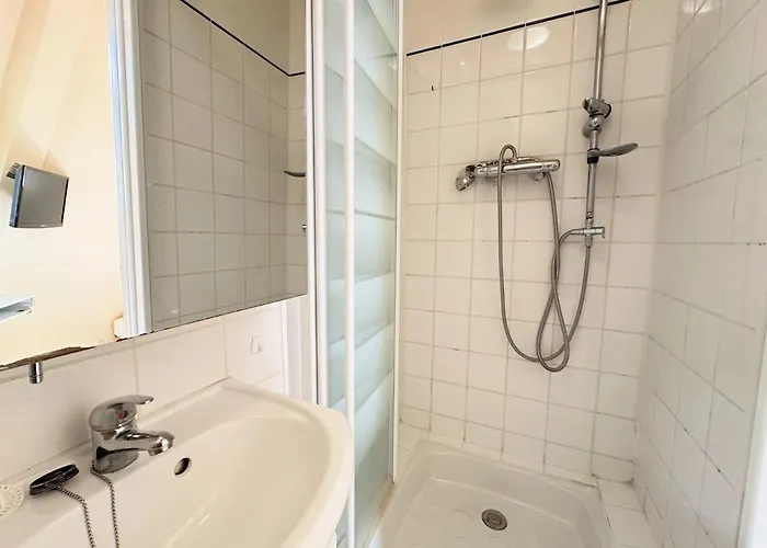 Charming In Near The Seine N1-242